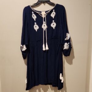🎅Sand & Spirit Navy and White Embroidered Dress Medium